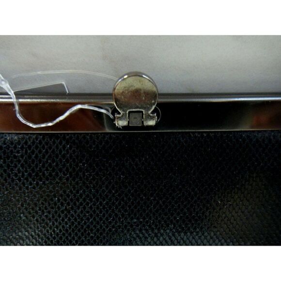 Clutch Bag Textured Black Multiple Card Slots Zip Center Pouch Flip Close NEW - Picture 3 of 6